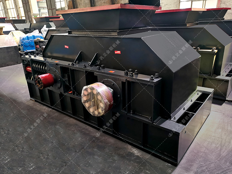 2PGY1208半自動液壓對輥破碎機(jī)發(fā)貨 發(fā)往吉林